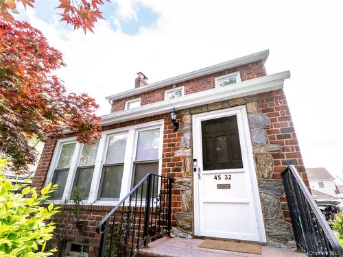 45-32 Westminster Rd, Great Neck, NY, 11020-1051 | Card Image