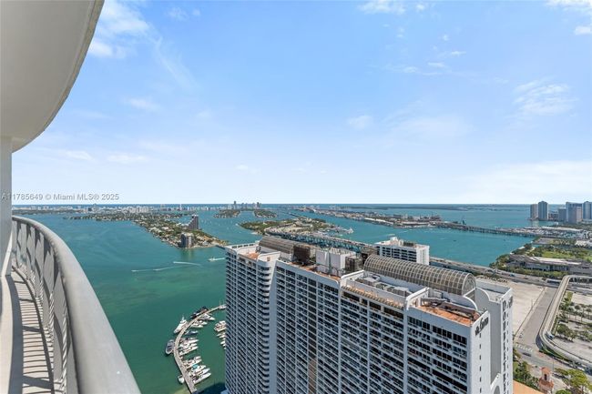 APT-5006 - 1750 N Bayshore Dr, Condo with 1 bedrooms, 1 bathrooms and null parking in Miami FL | Image 11