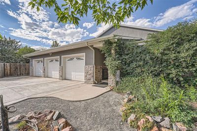 5705 S Quatar Court, House other with 5 bedrooms, 2 bathrooms and 3 parking in Centennial CO | Image 2