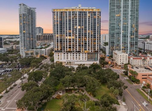 2206-1 Beach Dr Se, ST PETERSBURG, FL, 33701-3927 | Card Image