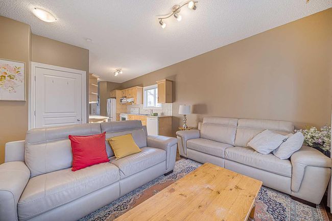84 Bridleridge Manor Sw, Home with 3 bedrooms, 2 bathrooms and 1 parking in Calgary AB | Image 14