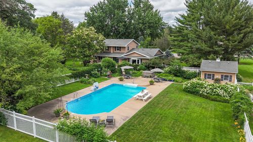 1616 Ridge Dr Ne, Rochester, MN, 55906-8986 | Card Image