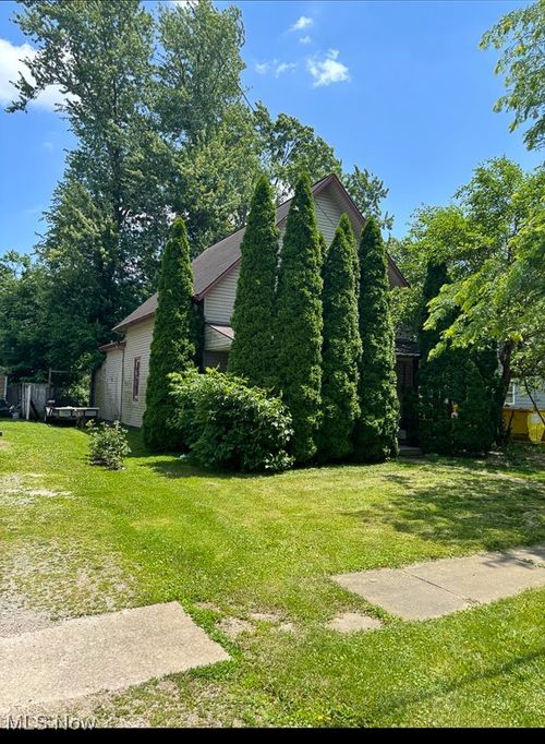 145 Howard St, Bellevue, OH, 44811-1921 | Card Image