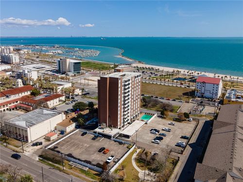601-715 S Upper Broadway St, Corpus Christi, TX, 78401-3535 | Card Image