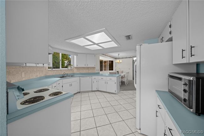 Kitchen | Image 30