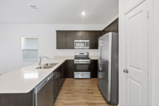 242 Geode Gln, House other with 4 bedrooms, 3 bathrooms and 4 parking in Maxwell TX | Image 10