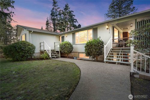 12318 34th Ave E, Tacoma, WA, 98446-3122 | Card Image