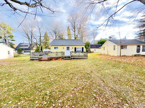 7420 Birchwood Rd, Lexington, MI, 48450-9611 | Card Image