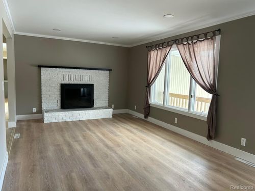 4610 White Lake Rd, White Lake, MI, 48383-1256 | Card Image
