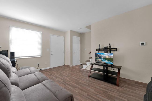 L - 5738 Beechcroft Rd, Condo with 2 bedrooms, 1 bathrooms and null parking in Columbus OH | Image 5