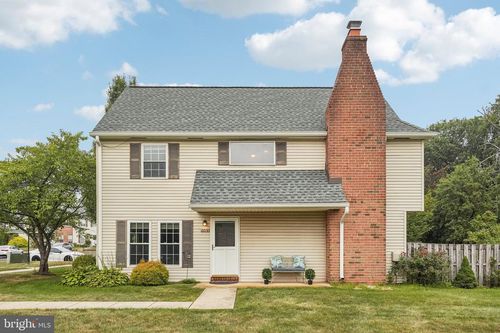 2215 Mulberry Ct, LANSDALE, PA, 19446-4326 | Card Image