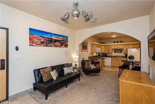 300-223 Hunter Ridge Dr, Brian Head, UT, 84719-7706 | Card Image