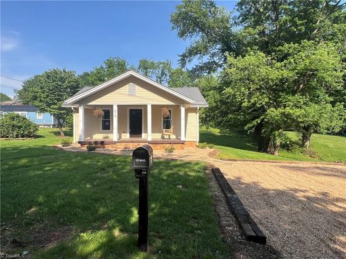 219 W Highland Ave, Elkin, NC, 28621-2311 | Card Image