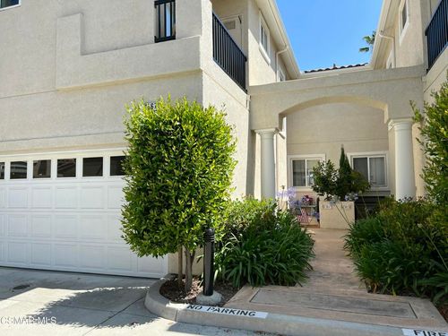 11567 Countrycreek Ct, Moorpark, CA, 93021-3725 | Card Image
