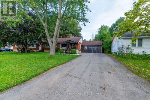 6 Greenock Cir, St. Catharines, ON, L2S1B4 | Card Image