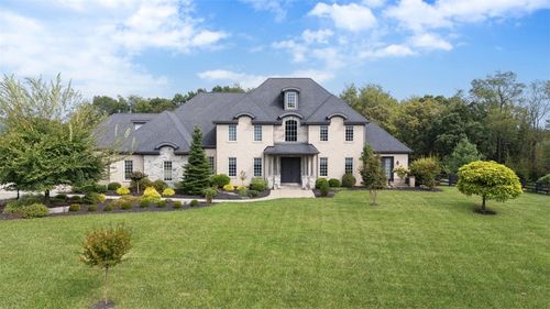 111 Heaven Ln, Mars, PA, 16046-3117 | Card Image