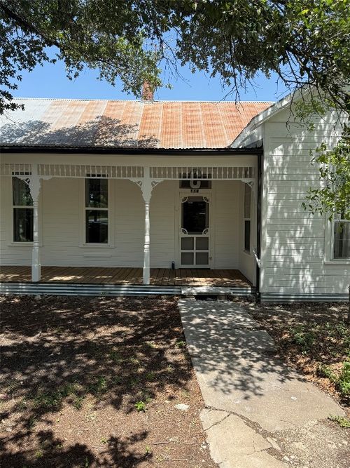 501 Caldwell St, Manor, TX, 78653-3368 | Card Image