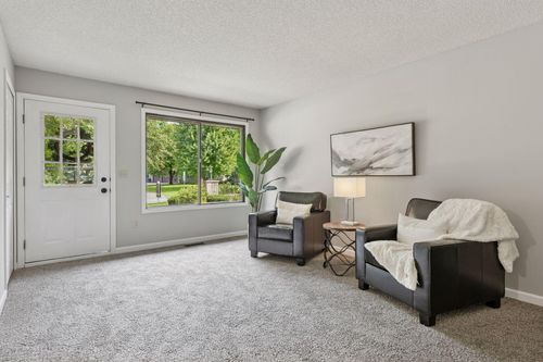 13351 90th Pl N, Maple Grove, MN, 55369-6727 | Card Image