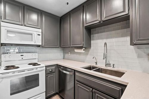 7-5705 Friars Rd, San Diego, CA, 92110-1806 | Card Image