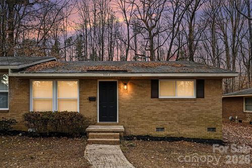 5001 5003 Lakecrest Drive, Charlotte, NC, 28215 | Card Image