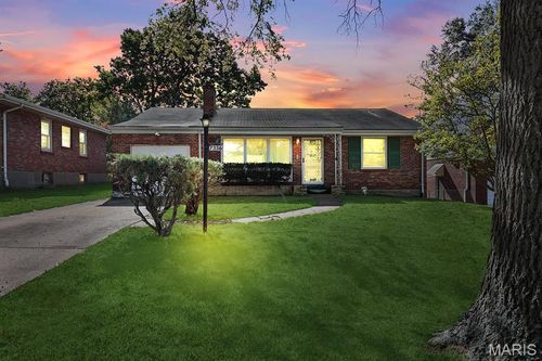 7336 Milan Ave, University City, MO, 63130-1405 | Card Image