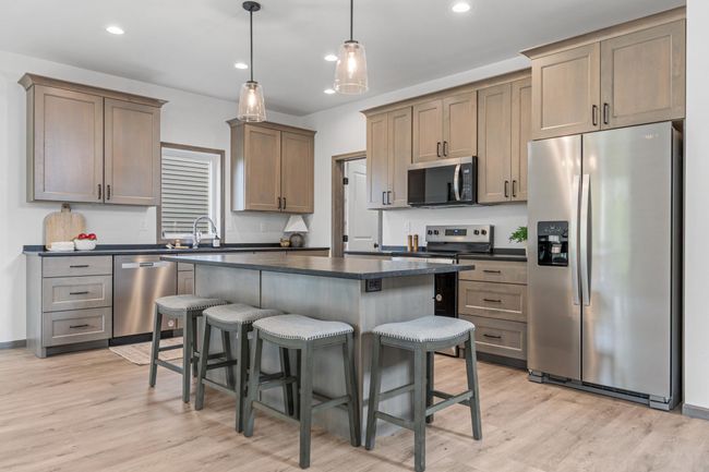 kitchen-photo from previous model | Image 8