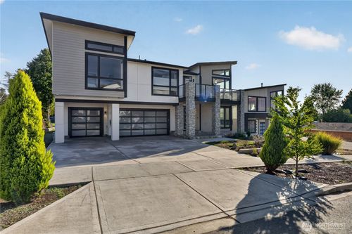 1417 N 24th St, Renton, WA, 98056-2560 | Card Image