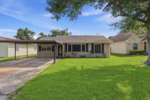719 S 9th St, Nederland, TX, 77627 | Card Image