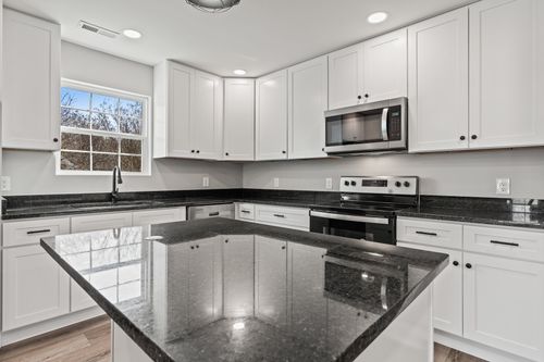 510 Lautzenheiser Pl, Monteagle, TN, 37356-8015 | Card Image
