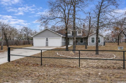 210 Inwood, Poteet, TX, 78065-3821 | Card Image