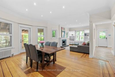 15 Freeman Pl, Home with 7 bedrooms, 5 bathrooms and 5 parking in Hamilton ON | Image 2