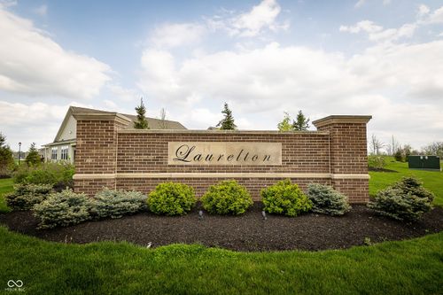 8615 Hudson Way, Brownsburg, IN, 46112-5822 | Card Image