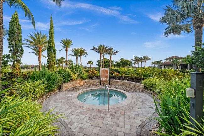 202 - 9366 Pocida Ct, Condo with 2 bedrooms, 2 bathrooms and 1 parking in Naples FL | Image 29