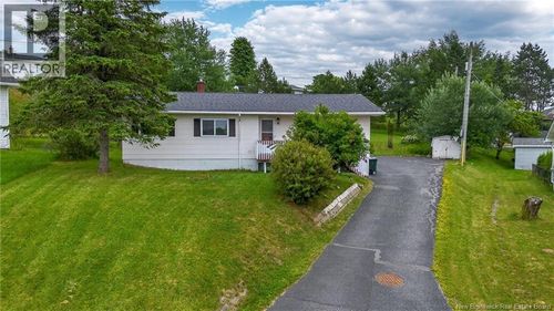 21 Mountain Rd, Saint John, NB, E2J2W7 | Card Image