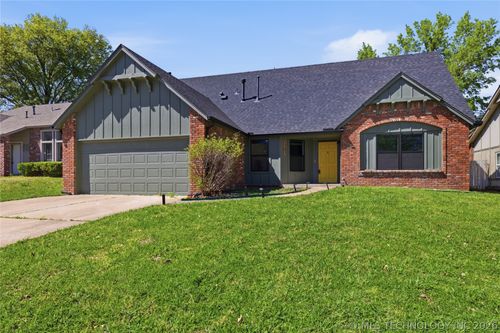 7703 E 89th Pl, Tulsa, OK, 74133-4877 | Card Image