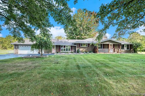 5045 Mellwood Drive, Grand Blanc Twp, MI, 48507 | Card Image