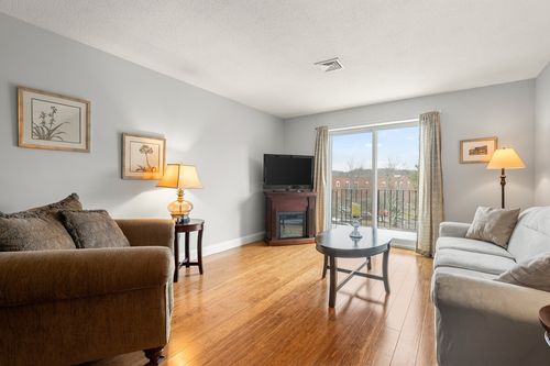 apt-309-44 Loomis St, Malden, MA, 02148-2008 | Card Image