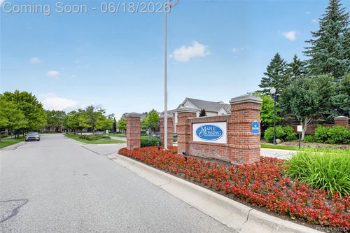 23104 Chesapeake Cir, Walled Lake, MI, 48390-5929 | Card Image