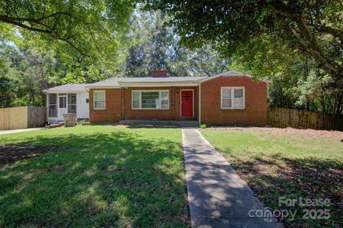 607 W 19th Ave, Gastonia, NC, 28052-6167 | Card Image