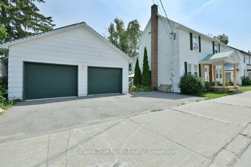 2572 County Rd 29, Pakenham, ON, K0A2X0 | Card Image