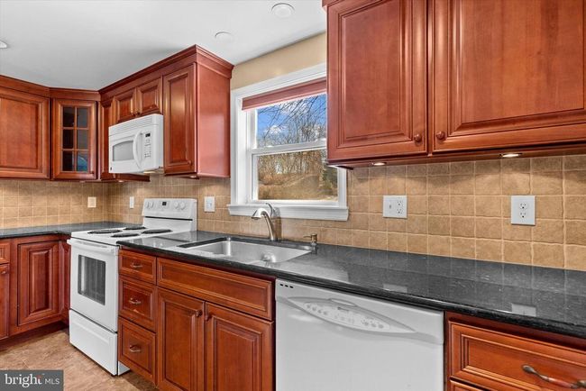 147 S 7 Th St, House other with 3 bedrooms, 1 bathrooms and null parking in MOUNT WOLF PA | Image 9
