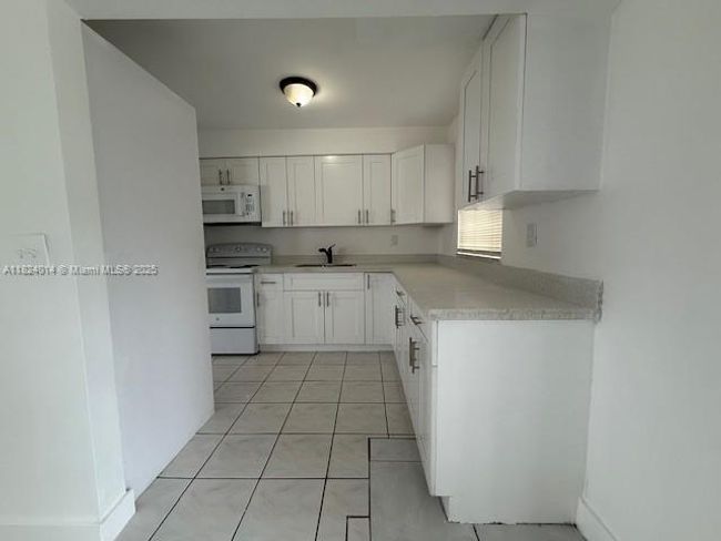 4910 Nw 18 Th St, House other with 3 bedrooms, 2 bathrooms and null parking in Lauderhill FL | Image 12