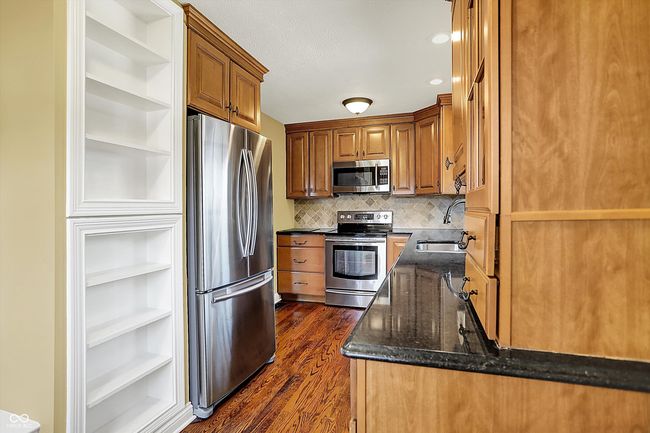 KITCHEN | Image 17