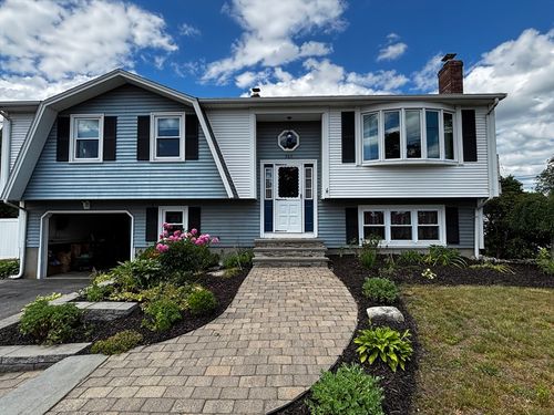 860 Main St., Dighton, MA, 02715 | Card Image