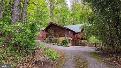 3548 Ridge Rd, GLEN ROCK, PA, 17327-8764 | Card Image