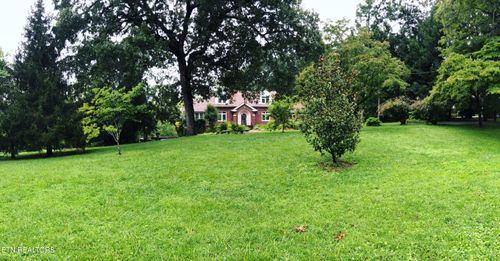 204 S Chilhowee Dr, Knoxville, TN, 37914-4201 | Card Image
