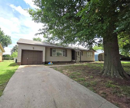 1404 Country Club Dr, PERRY, OK, 73077-2237 | Card Image
