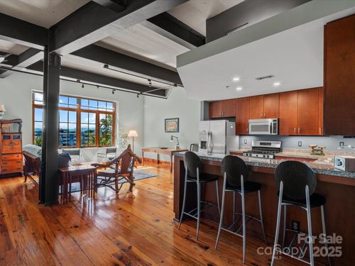 unit-306-100 Coxe Ave, Asheville, NC, 28801-4031 | Card Image