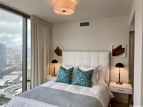 2915-1001 Queen St, Honolulu, HI, 96814-5234 | Card Image