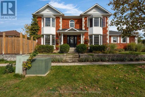 2 Brushwood Cres, Barrie, ON, L4N7G5 | Card Image